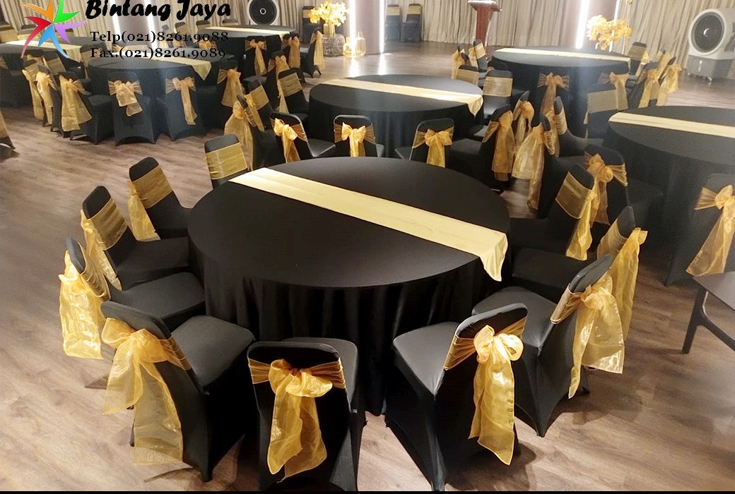Sewa Meja Bundar Atau Round Table Dan Kursi Cover Hitam di Jakarta