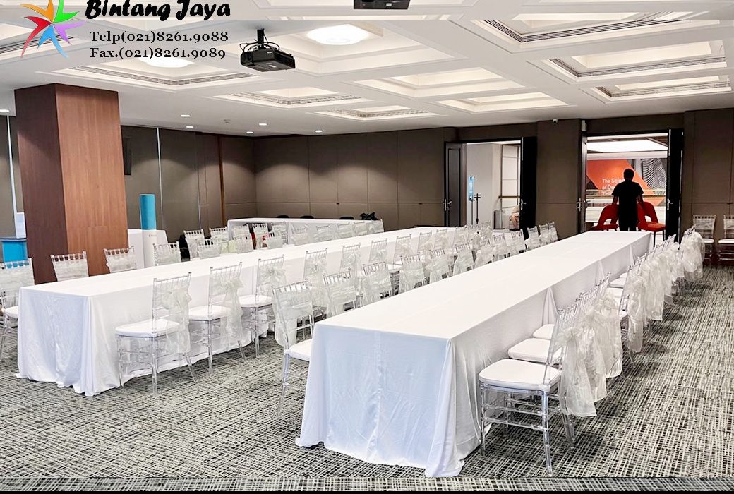 Sewa Long Table atau Meja Panjang Set Kursi Tiffany Acrylic Jakarta
