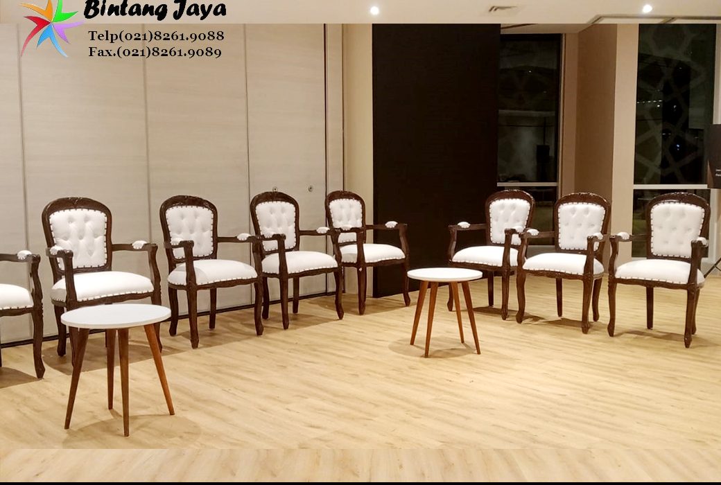 Tempat Sewa Arm Chair Kayu VIP di Jakarta – Lengkap dengan Layanan Profesional