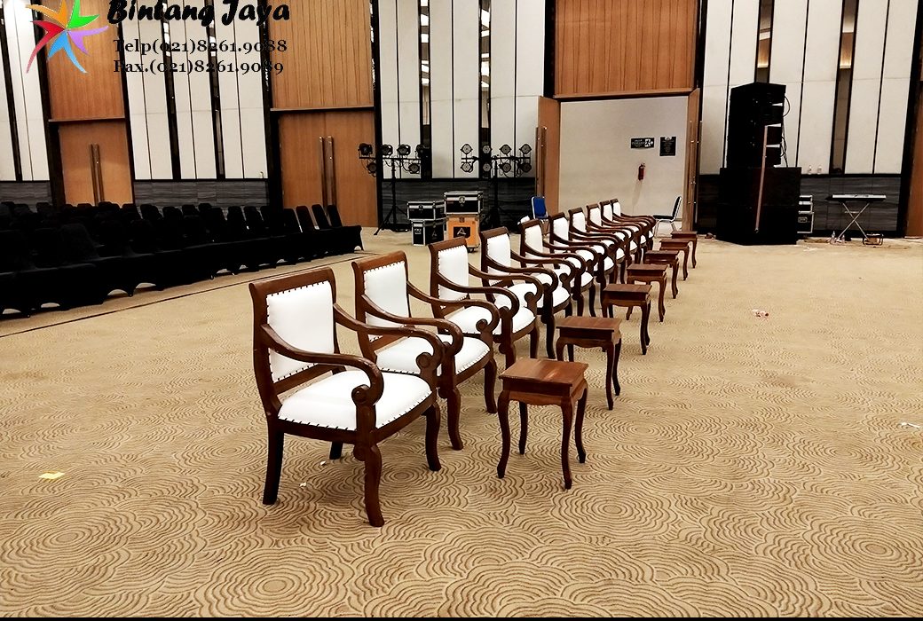 Sewa Kursi VIP Arm Chair Kayu Jakarta