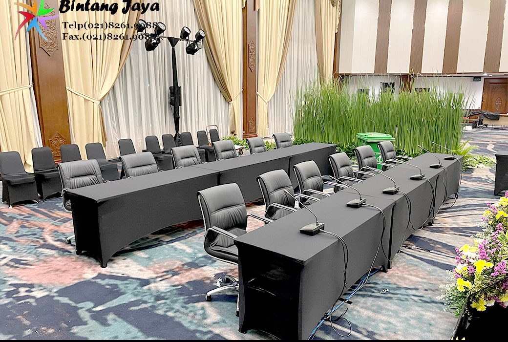 Sewa Meja Cover Hitam Dan Kursi Direktur Jakarta
