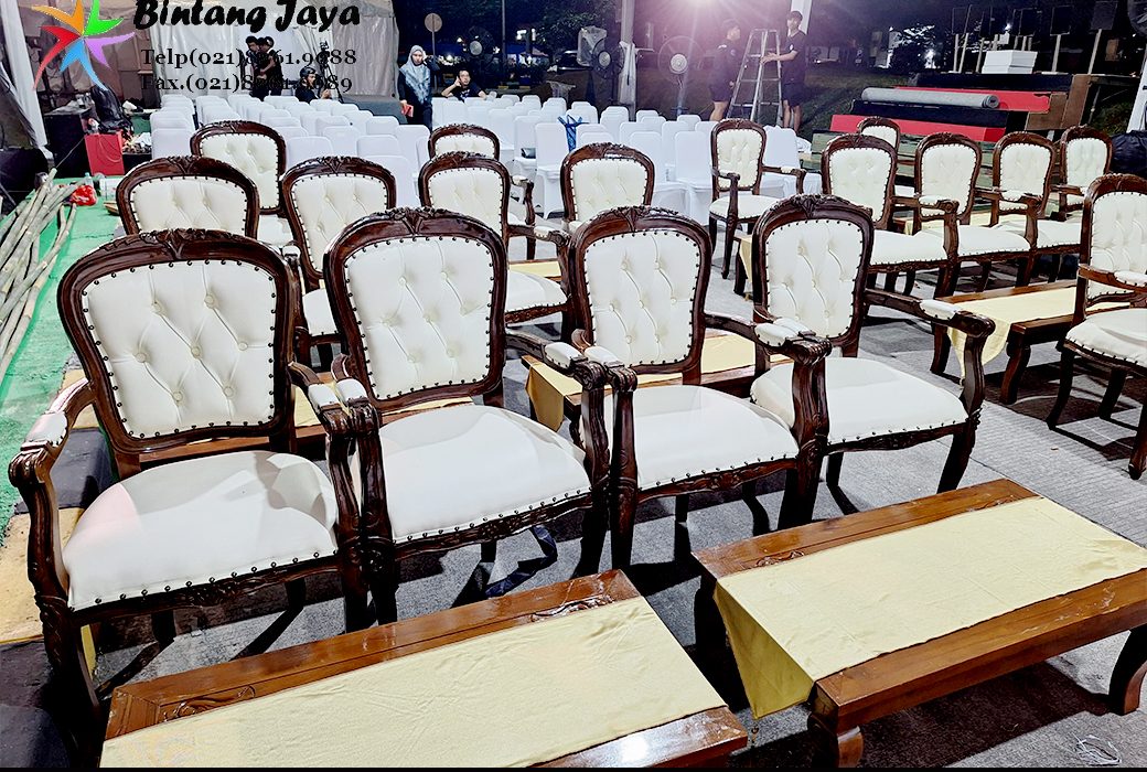 Sewa Kursi Kayu VIP Arm Chair Premium Event Jakarta