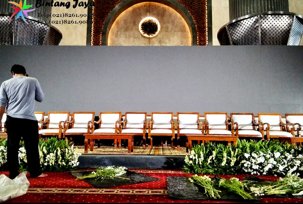 Rental Kursi VIP Kayu Type Arm chairs Jabodetabek