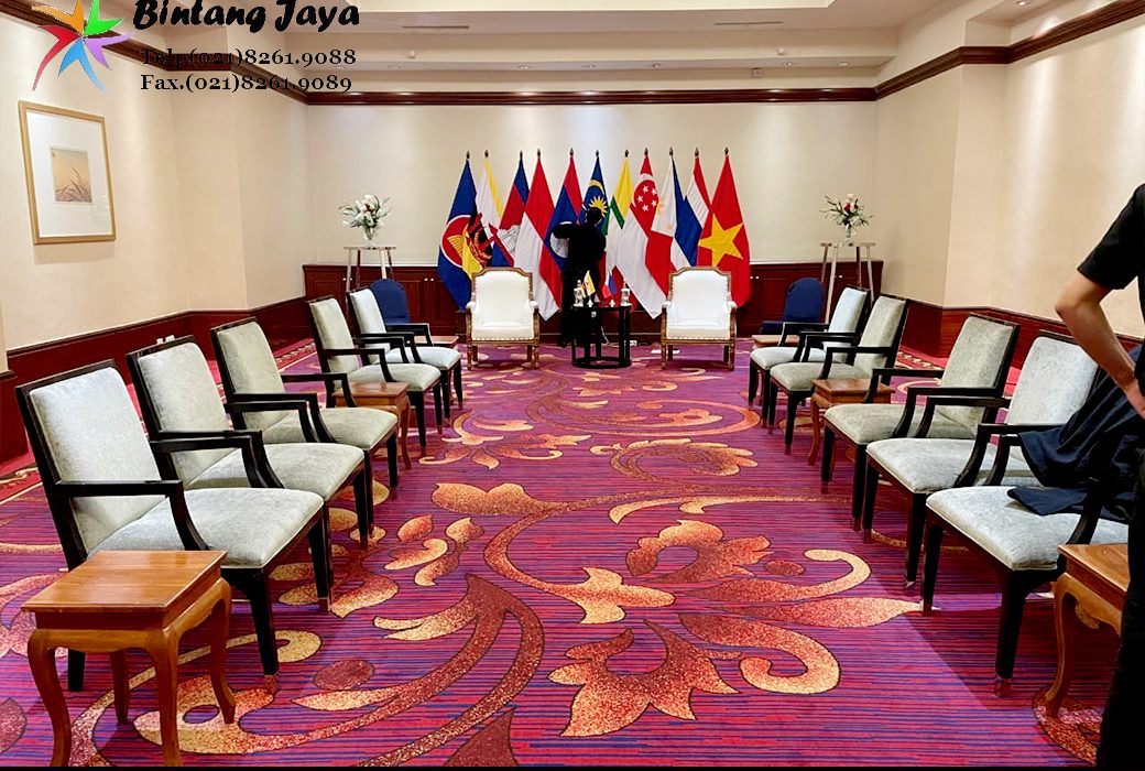 Sewa Kursi VIP Type Loui Dan Meja Sudut Jakarta