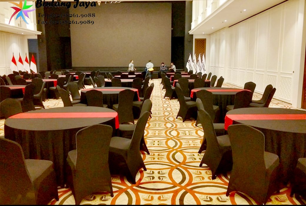 Rental Round Table Dan kursi Cover Hitam Runner Merah Jakarta