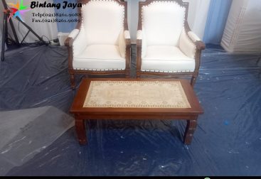 Sewa Arm Chair Kayu Premium untuk Event Indoor & Outdoor Jakarta