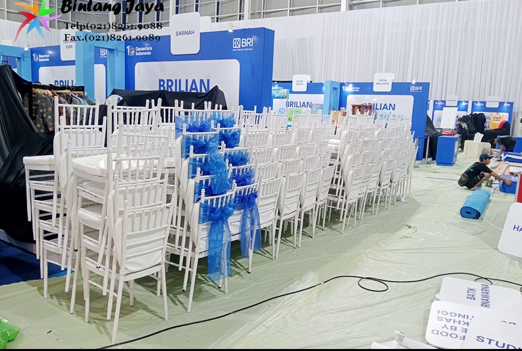 Sewa Kursi Tiffany Putih Pita Biru Jakarta