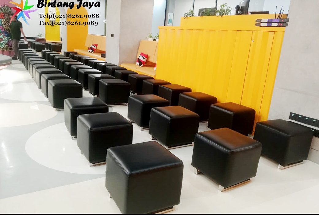 Jasa Sewa Kursi Puff Kotak Warna Hitam Jakarta untuk Berbagai Event