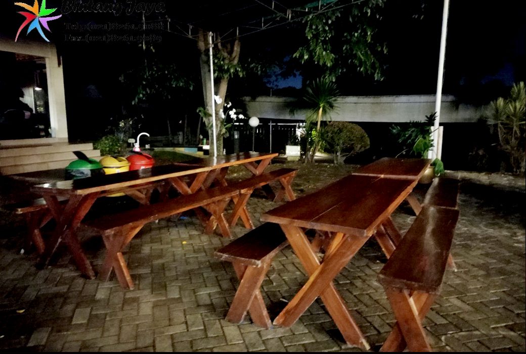 Jasa Sewa Kursi, Meja Taman Kaki Silang Jakarta