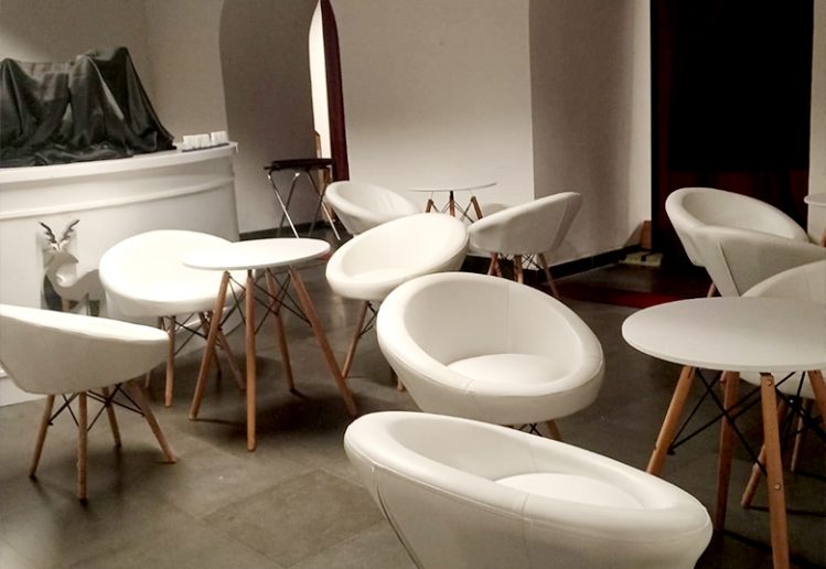 Sofa Queen Elegan untuk Area Lounge dan Tamu VIP Event