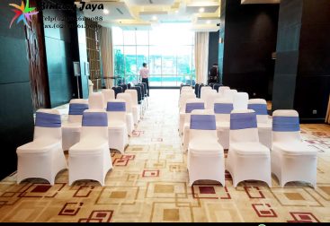 Rental Kursi Futura Cover Putih Pita Biru di Jagakarsa untuk Berbagai Event