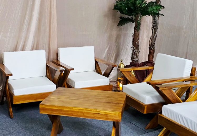 Sewa Sofa Outdoor untuk Area VIP dan Chill Zone Event