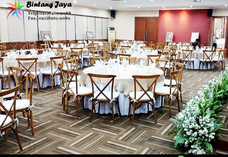 Sewa Kursi Crossback untuk Event Eksklusif dan Premium