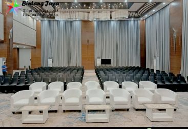 Sewa Sofa OVAL Putih, Sofa OVAL Hitam dan Meja Kaca Jakarta