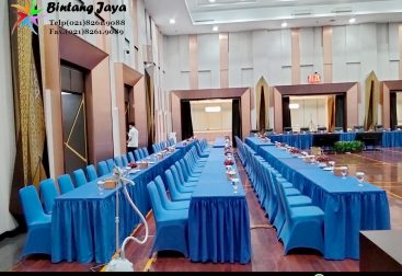 Sewa Meja, Kursi Cover Biru Jakarta untuk Event yang Rapi dan Profesional