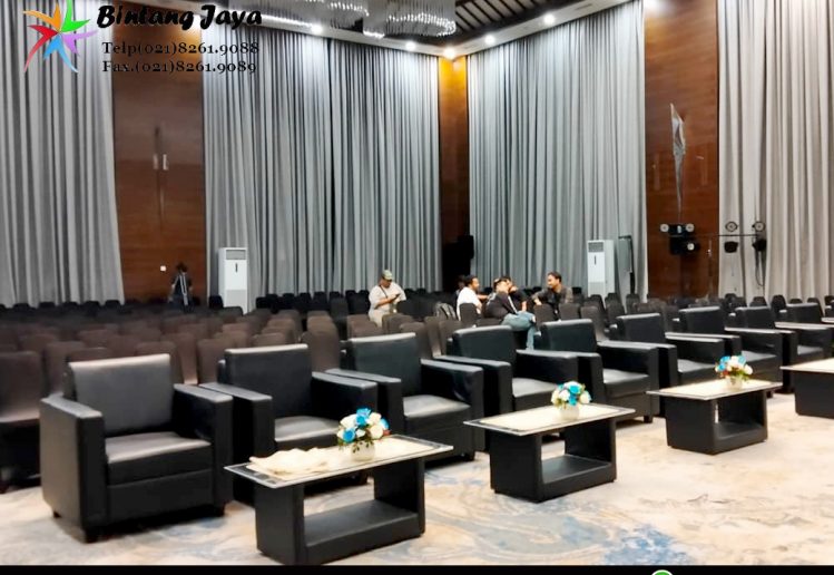 Sewa Sofa Hitam Kotak, Meja VIP Hitam, Meja IBM Jakarta untuk Event yang Elegan dan Profesional