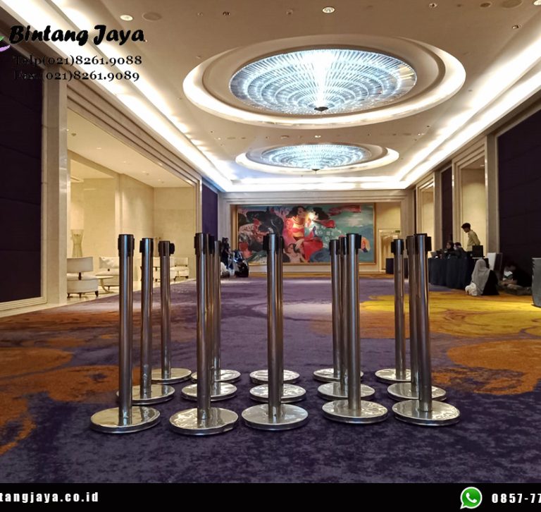 Sewa Qline atau Queue Line Stainless dan Hitam Jakarta untuk Antrean yang Lebih Tertata