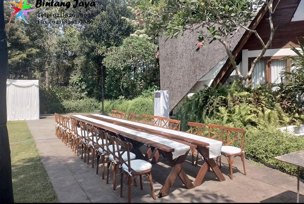 Sewa Kursi Crossback: Rahasia Area Dinner Outdoor yang Terlihat Elegan dan Berkelas