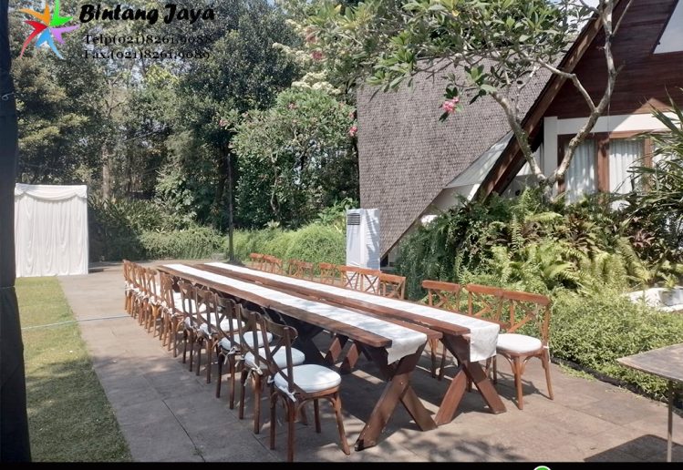 Sewa Kursi Crossback: Rahasia Area Dinner Outdoor yang Terlihat Elegan dan Berkelas