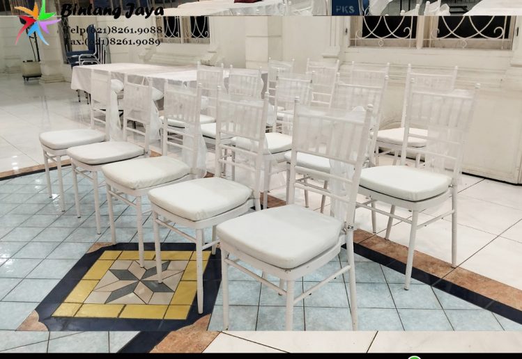 Rental White Tiffany Chairs Jakarta untuk Event Elegan, Dining, dan Corporate Gathering