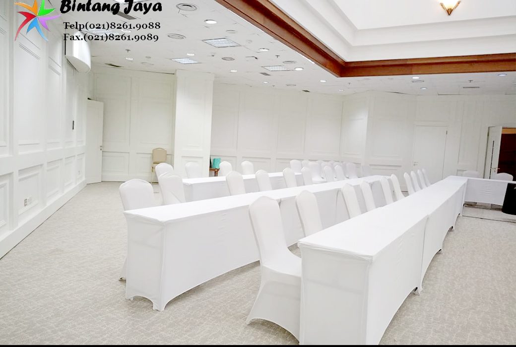 Sewa Kursi Futura, Meja IBM Cover Putih Event Wisma Danantara Jakarta