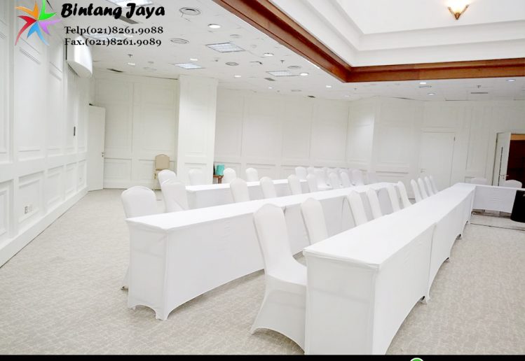 Sewa Kursi Futura, Meja IBM Cover Putih Event Wisma Danantara Jakarta