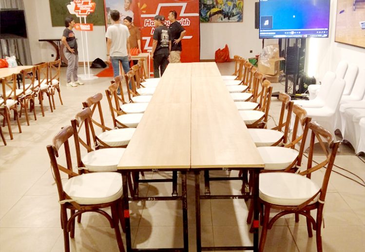 Rental Sewa Meja IBM Polos, Kursi Silang Jakarta untuk Event Profesional