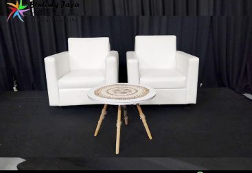 Sewa Meja Dirmy dan Sofa Single Putih Type Kotak Jakarta untuk Event Elegan