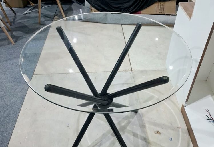 Sewa Barstool dan Meja Dealing Kaca Jakarta 085777333808